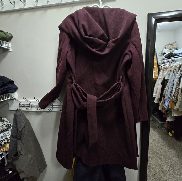 Zara hooded soft coat - large - Picture 3 of 3